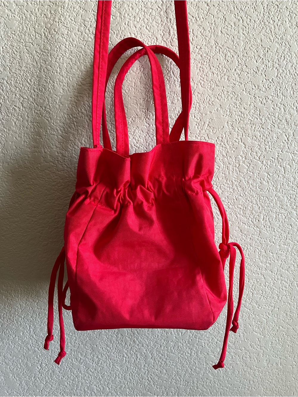 Red Drawstring Crossbody Drawstring Purse - Picture 5 of 9